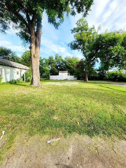 2309 Romine Ave, Dallas, TX 75215