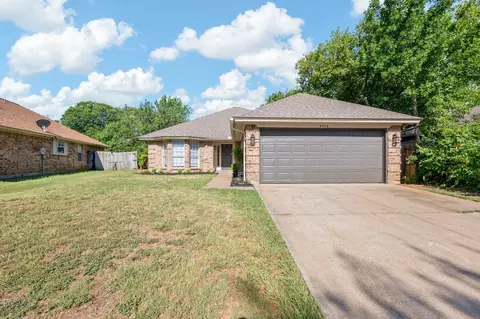 9016 Cheshire St, Fort Worth, TX 76134
