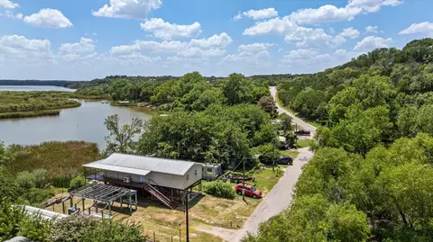 2637 Shoreline Ct, Weatherford, TX 76087