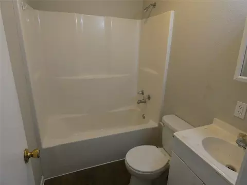 Bath - 177 Tic Toc Ln, Trinity, TX 75862 photo 3 of 3