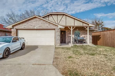 611 Yarrow Cir, Dallas, TX 75217