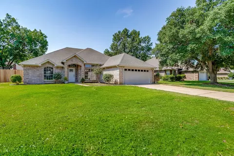 1224 Concho Dr, Benbrook, TX 76126