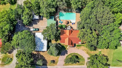 150 Lockwood Dr, Denison, TX 75020