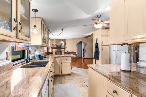 121 Brighton Rd, Springtown, TX 76082 photo 5