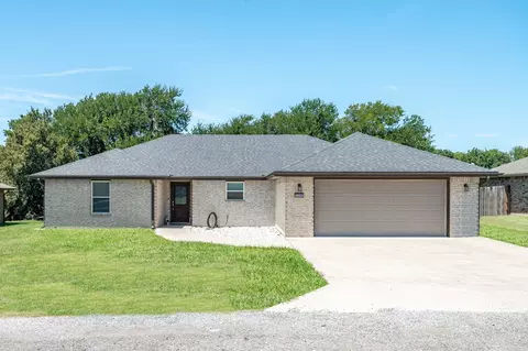 209 Hilltop Cir, Blue Ridge, TX 75424