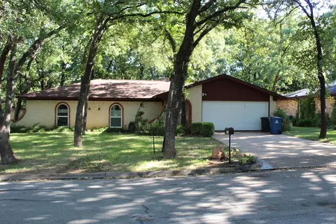 2923 Wentwood Dr, Grapevine, TX 76051