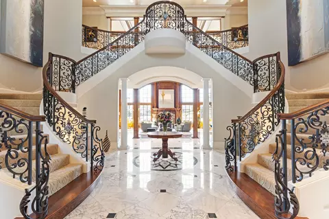 1600 Nelson Dr, Irving, TX 75038