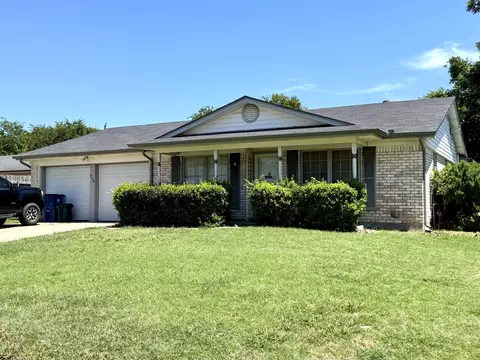 408 NW Douglas St, Burleson, TX 76028