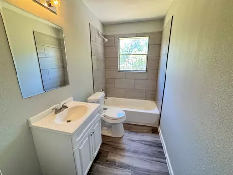 1715 Raylene Dr, Cleburne, TX 76033 photo 9
