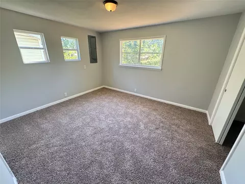 1715 Raylene Dr, Cleburne, TX 76033 photo 6