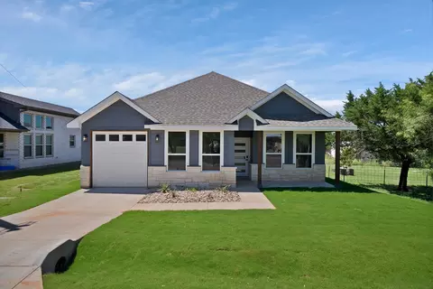 2528 Deer Trl, Granbury, TX 76048