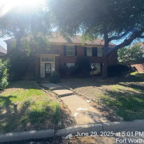 8020 Morning Ln, Fort Worth, TX 76123