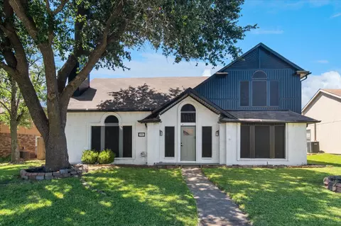 501 Kenya St, Cedar Hill, TX 75104