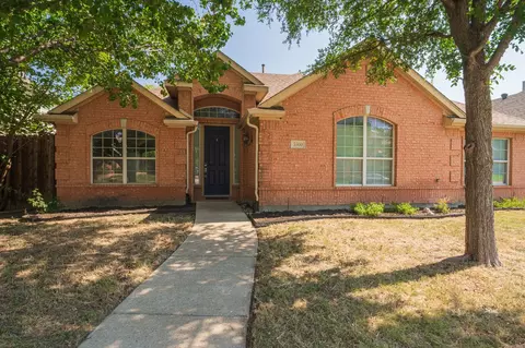 5500 Big River Dr, The Colony, TX 75056