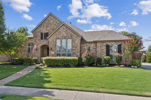 Exterior - 681 Willowview Dr, Prosper, TX 75078 photo 4 of 8