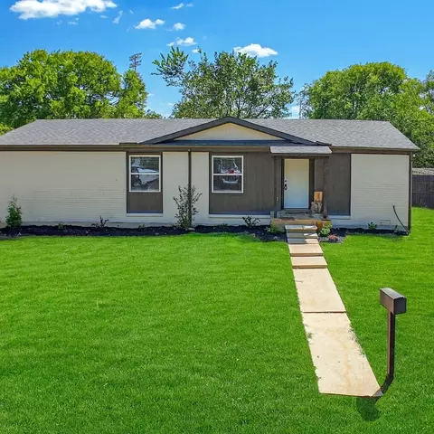 90 The Grv, Corinth, TX 76210