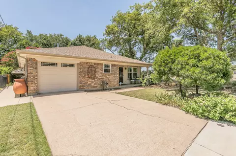 140 Travis St, Keller, TX 76248