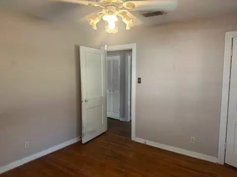 Bedroom - 105 Circle Dr, Cleburne, TX 76033 photo 2 of 4