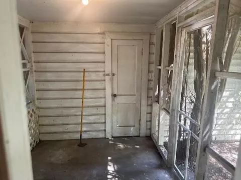 Exterior - 105 Circle Dr, Cleburne, TX 76033 photo 2 of 7