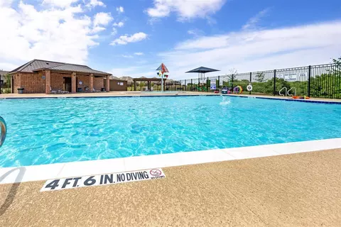 5721 Diamond Valley Dr, Fort Worth, TX 76179