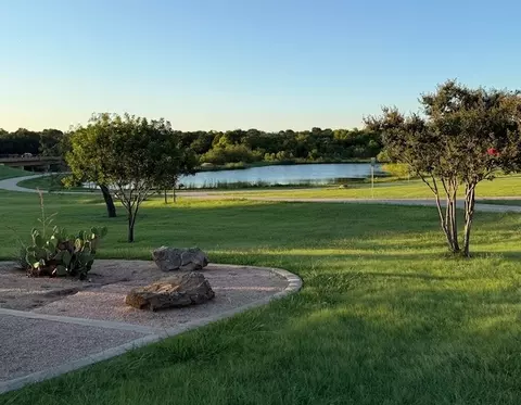 1610 Crooked Creek Dr, Carrollton, TX 75007
