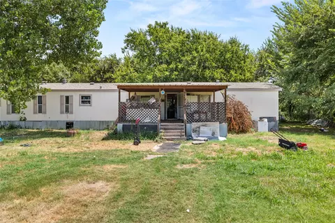 120 Oak Dr, Springtown, TX 76082