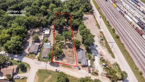 4516 Burma Rd, Dallas, TX 75216