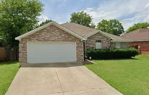 7321 Briarwyck Ct, Fort Worth, TX 76137