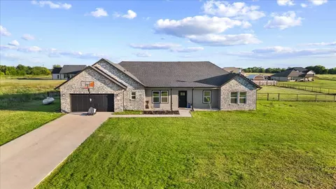 235 Private Road 5441, Point, TX 75472