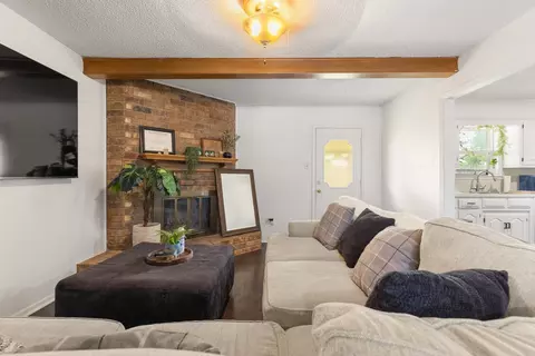 Living - 715 Post Dr, Hewitt, TX 76643 photo 2 of 2