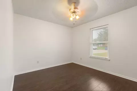 Bedroom - 715 Post Dr, Hewitt, TX 76643 photo 6 of 7