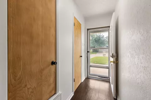Entry Way - 715 Post Dr, Hewitt, TX 76643 photo 1 of 2