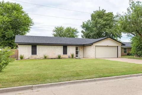 Exterior - 715 Post Dr, Hewitt, TX 76643 photo 4 of 6