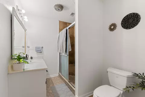 Bath - 715 Post Dr, Hewitt, TX 76643 photo 2 of 2