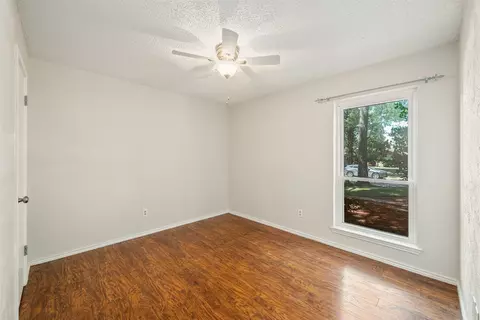Bedroom - 703 Creekside Dr, Euless, TX 76040 photo 3 of 4