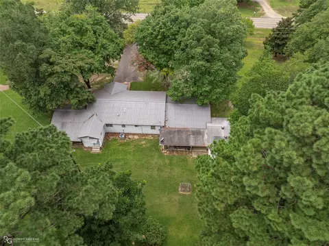 View/Area - 907 Fuller St, Doyline, LA 71023 photo 11 of 12