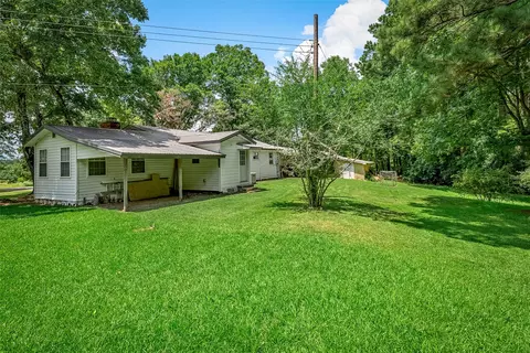 Exterior - 907 Fuller St, Doyline, LA 71023 photo 4 of 7