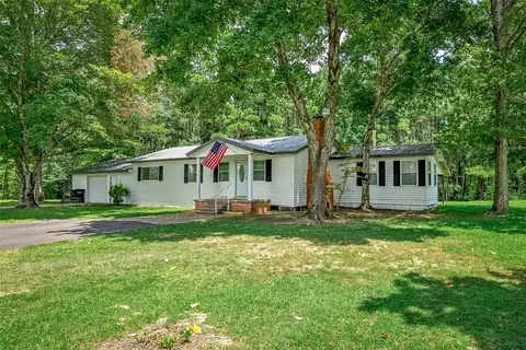 907 Fuller St, Doyline, LA 71023