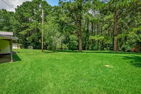 Exterior - 907 Fuller St, Doyline, LA 71023 photo 6 of 7