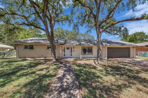 2411 Osage Rd, Gatesville, TX 76528
