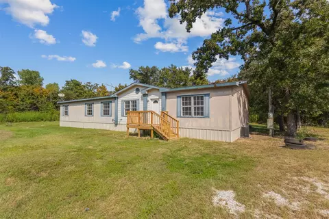 901 County Road 2406, Tool, TX 75143