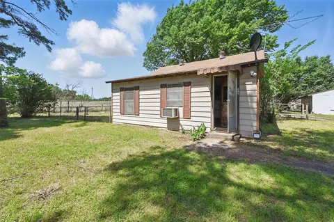 402 S Watson St, Alvarado, TX 76009