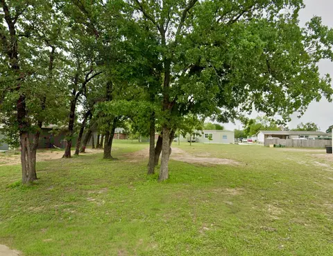 000 Rocking K Dr, Bellmead, TX 76705