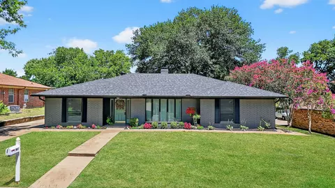 1817 Skyline Dr, Sherman, TX 75092