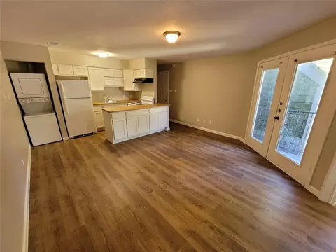 9815 Walnut St #304, Dallas, TX 75243