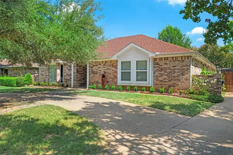708 Gunnison Ct, Arlington, TX 76006
