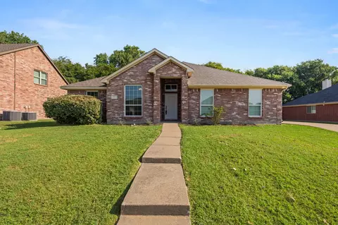 217 Richard Ln, Red Oak, TX 75154