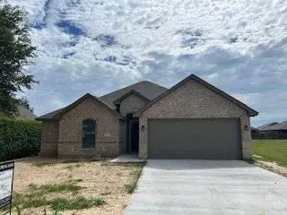 1707 Lakeway Dr, Cleburne, TX 76033