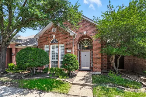 6076 Thursby Ave, Dallas, TX 75252