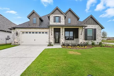 528 Lockhart St, Waxahachie, TX 75165